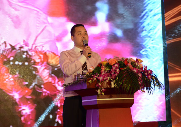 董事长黄荣高先生大会致辞